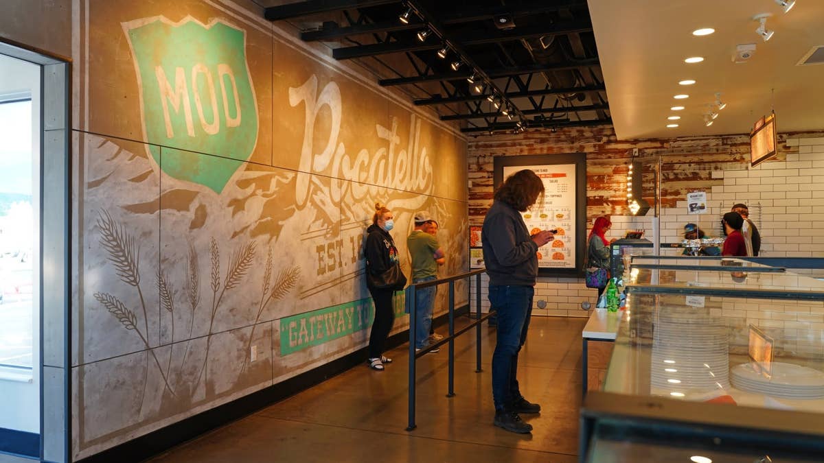 Pizza chain avoided bankruptcy, then closed over 100 restaurants